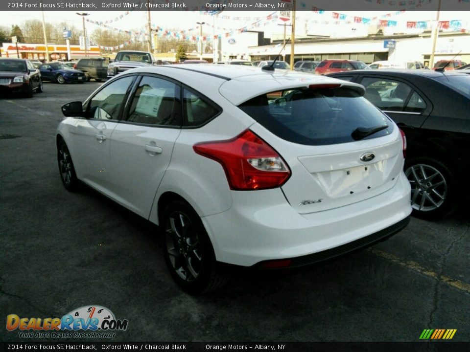 2014 Ford Focus SE Hatchback Oxford White / Charcoal Black Photo #5