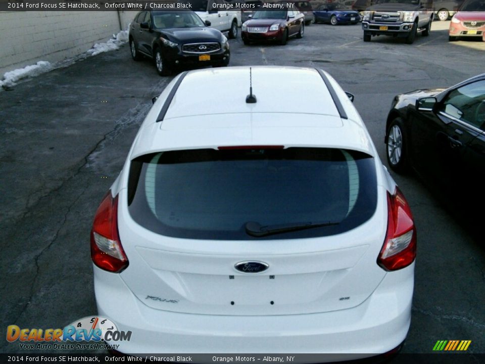 2014 Ford Focus SE Hatchback Oxford White / Charcoal Black Photo #8