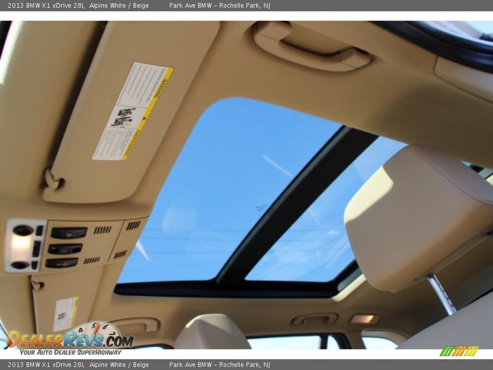 2013 BMW X1 xDrive 28i Alpine White / Beige Photo #15