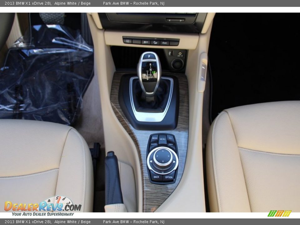 2013 BMW X1 xDrive 28i Alpine White / Beige Photo #18