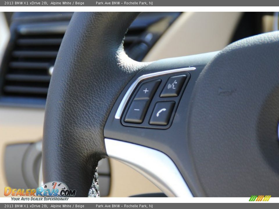 2013 BMW X1 xDrive 28i Alpine White / Beige Photo #20