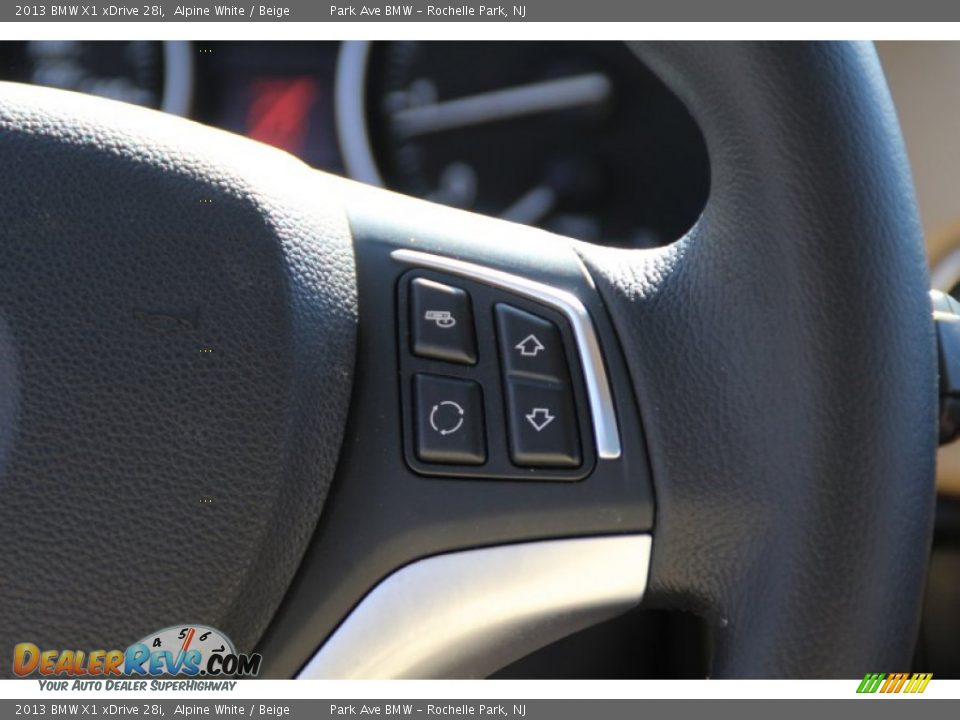 2013 BMW X1 xDrive 28i Alpine White / Beige Photo #21