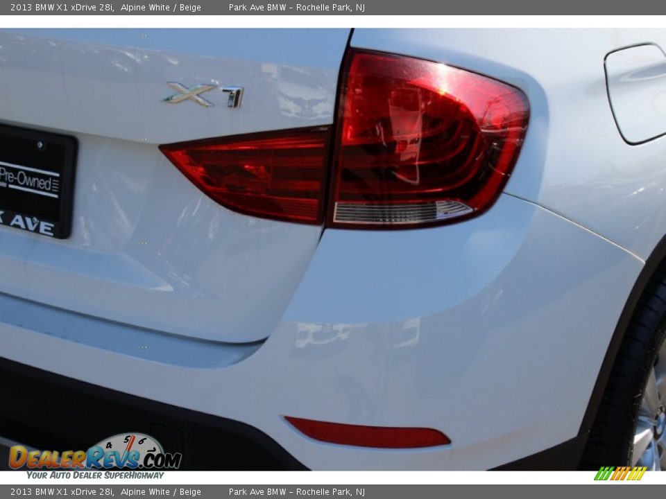 2013 BMW X1 xDrive 28i Alpine White / Beige Photo #24