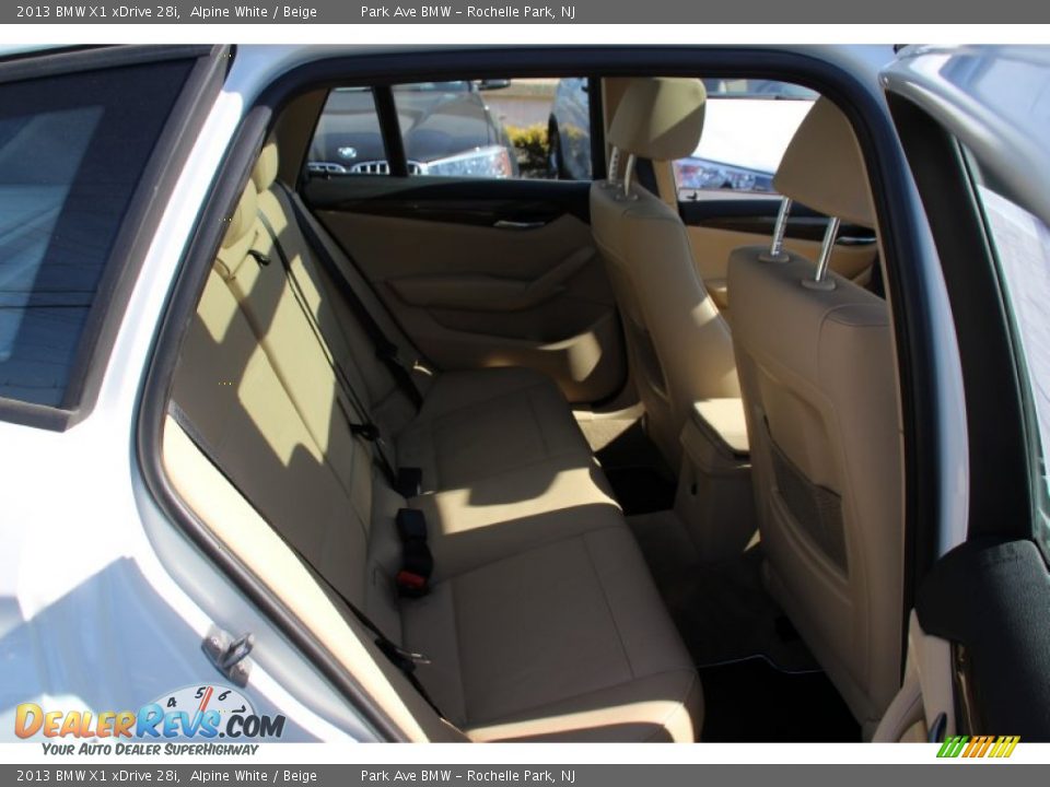 2013 BMW X1 xDrive 28i Alpine White / Beige Photo #26
