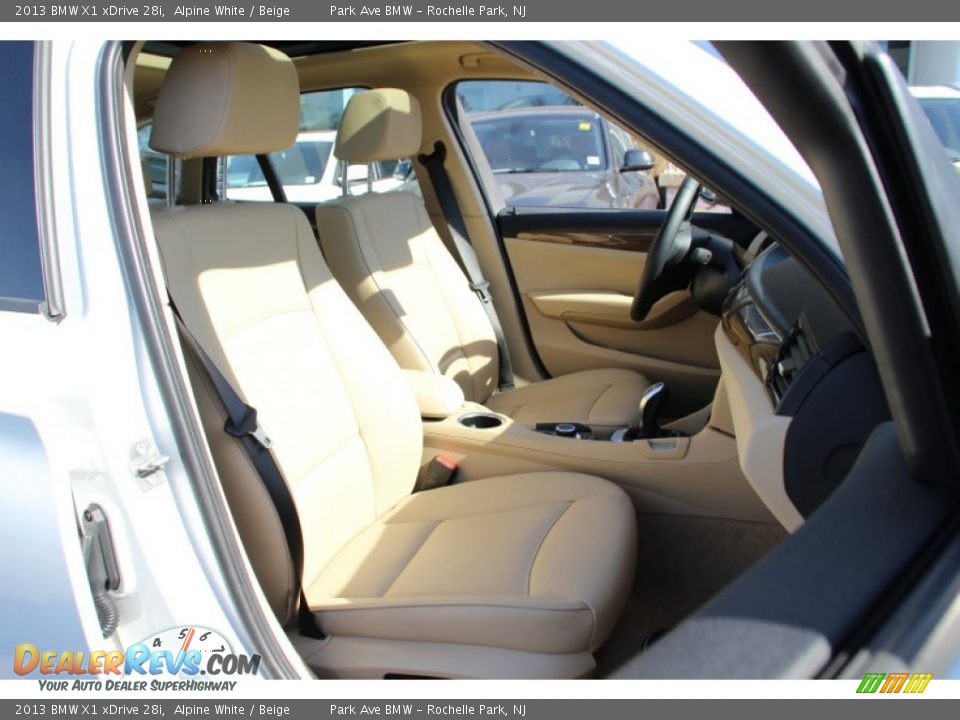 2013 BMW X1 xDrive 28i Alpine White / Beige Photo #30
