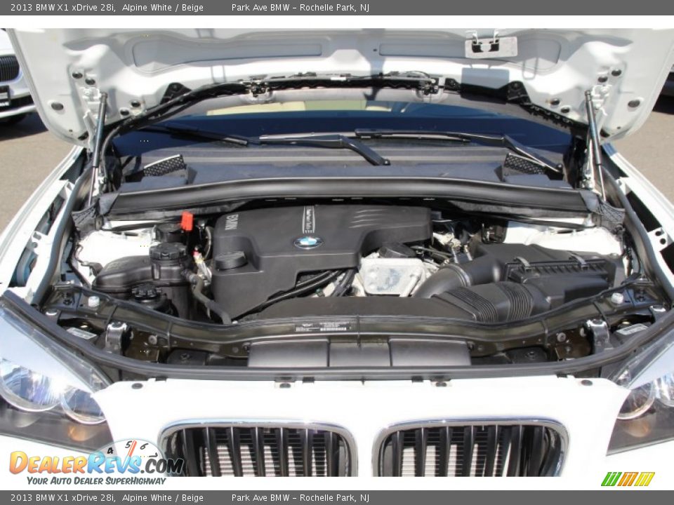2013 BMW X1 xDrive 28i Alpine White / Beige Photo #31