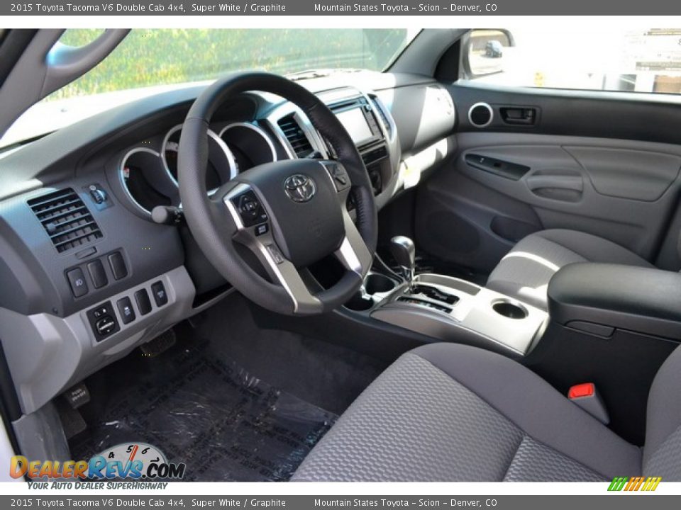 2015 Toyota Tacoma V6 Double Cab 4x4 Super White / Graphite Photo #5