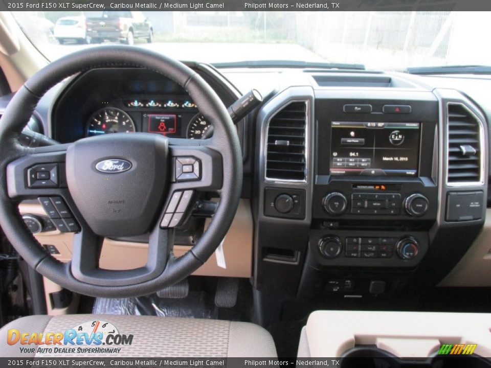 Dashboard of 2015 Ford F150 XLT SuperCrew Photo #26