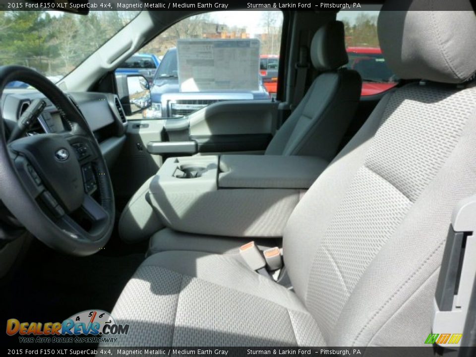 Medium Earth Gray Interior - 2015 Ford F150 XLT SuperCab 4x4 Photo #8