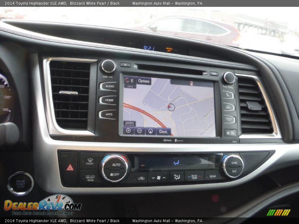 Navigation of 2014 Toyota Highlander XLE AWD Photo #16