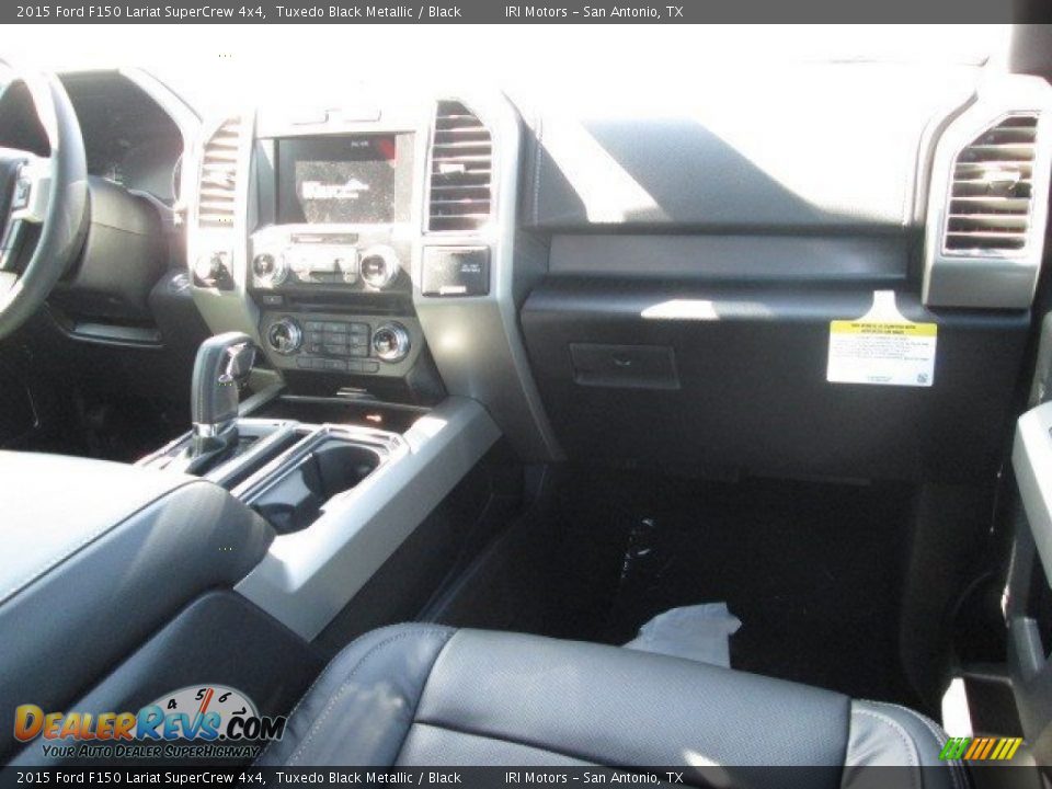 2015 Ford F150 Lariat SuperCrew 4x4 Tuxedo Black Metallic / Black Photo #23
