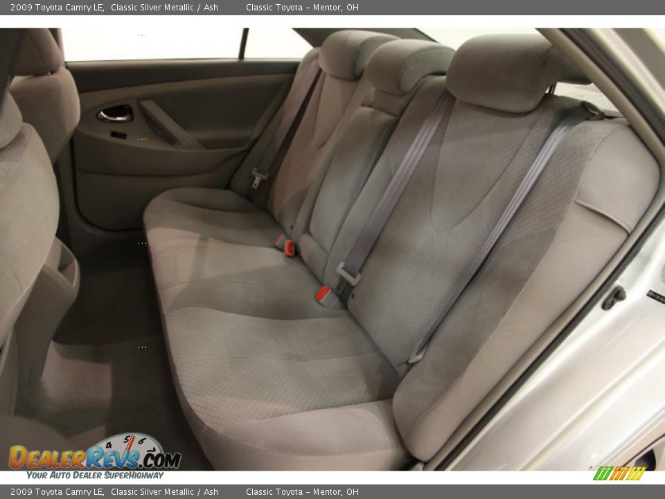 2009 Toyota Camry LE Classic Silver Metallic / Ash Photo #15
