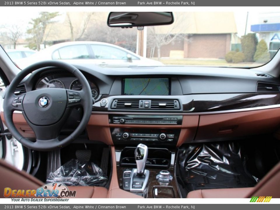 Dashboard of 2013 BMW 5 Series 528i xDrive Sedan Photo #15