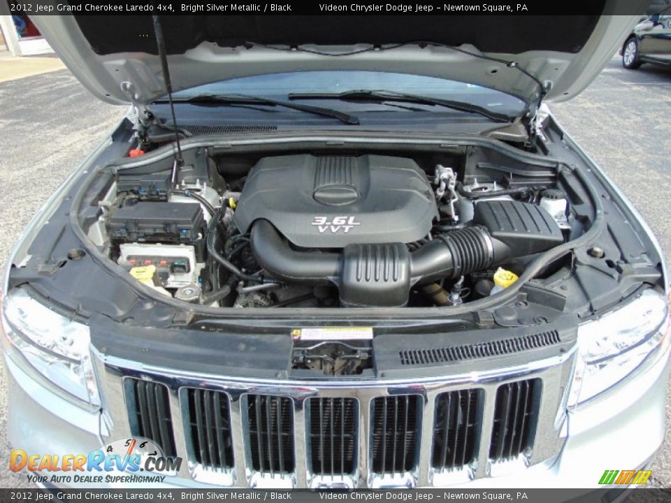 2012 Jeep Grand Cherokee Laredo 4x4 Bright Silver Metallic / Black Photo #11