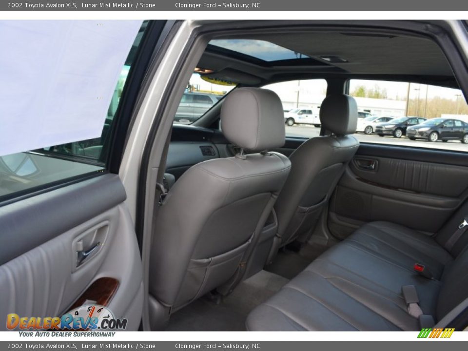 2002 Toyota Avalon XLS Lunar Mist Metallic / Stone Photo #14
