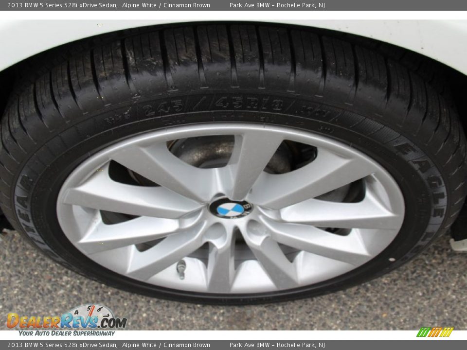 2013 BMW 5 Series 528i xDrive Sedan Alpine White / Cinnamon Brown Photo #33