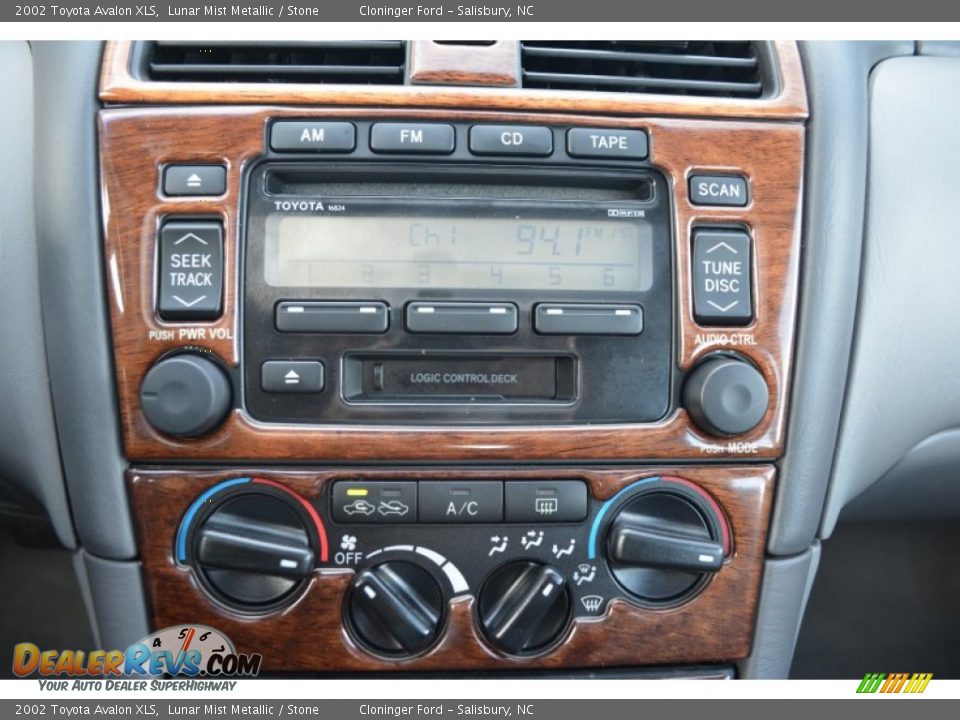 2002 Toyota Avalon XLS Lunar Mist Metallic / Stone Photo #20