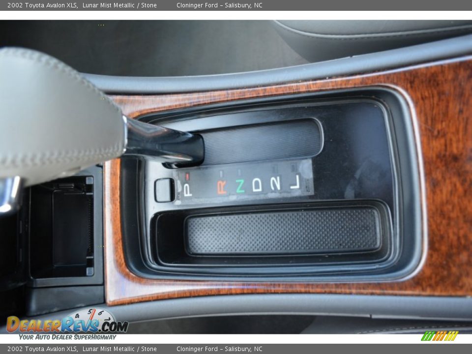 2002 Toyota Avalon XLS Lunar Mist Metallic / Stone Photo #21