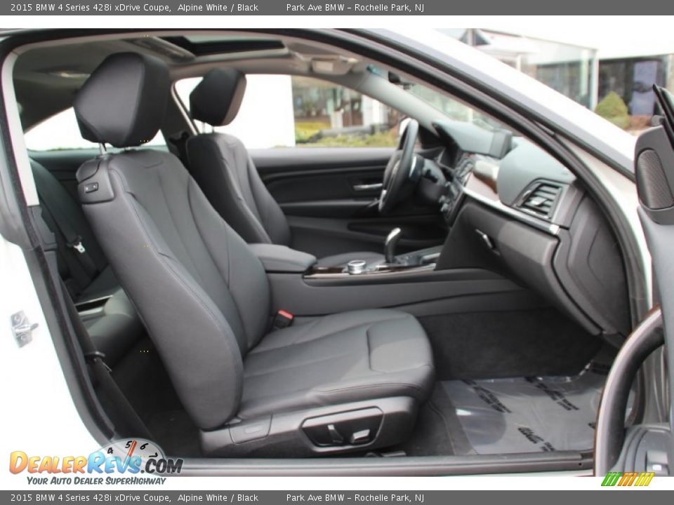 2015 BMW 4 Series 428i xDrive Coupe Alpine White / Black Photo #26