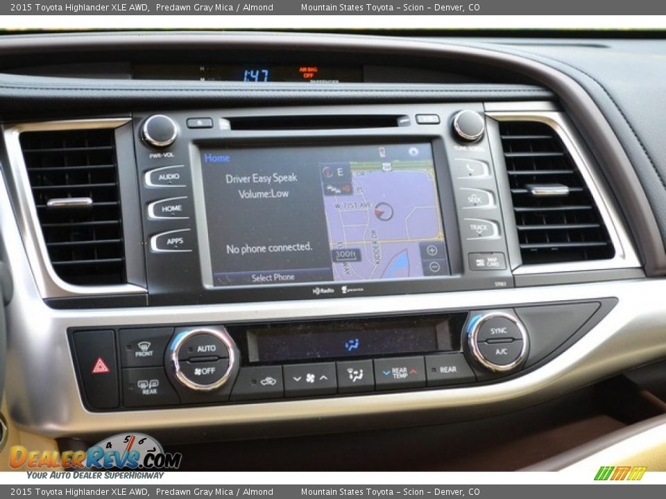 Controls of 2015 Toyota Highlander XLE AWD Photo #6
