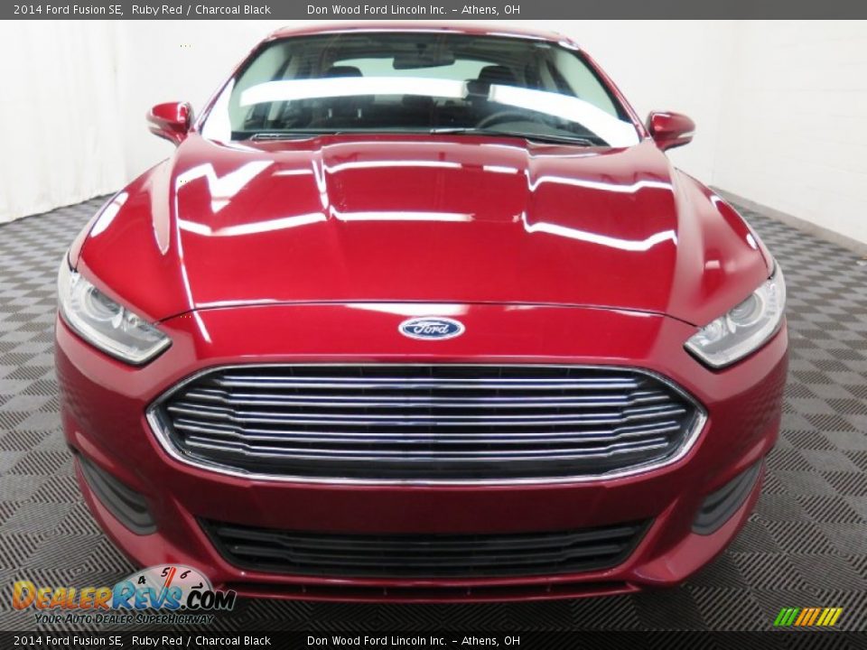 2014 Ford Fusion SE Ruby Red / Charcoal Black Photo #2