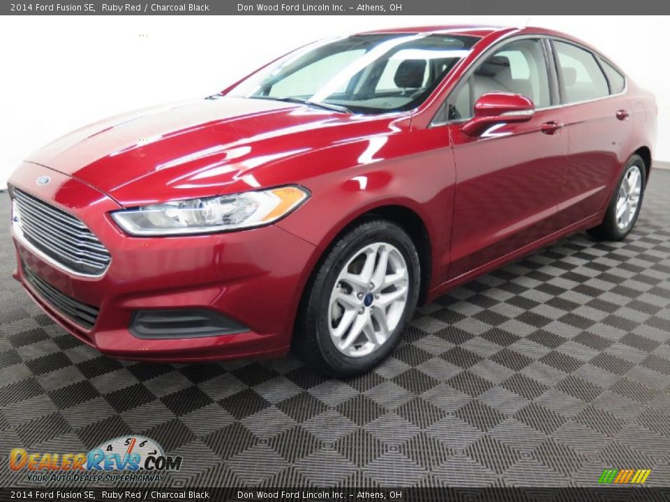 2014 Ford Fusion SE Ruby Red / Charcoal Black Photo #3