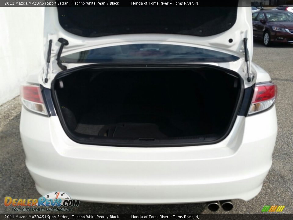 2011 Mazda MAZDA6 i Sport Sedan Techno White Pearl / Black Photo #20