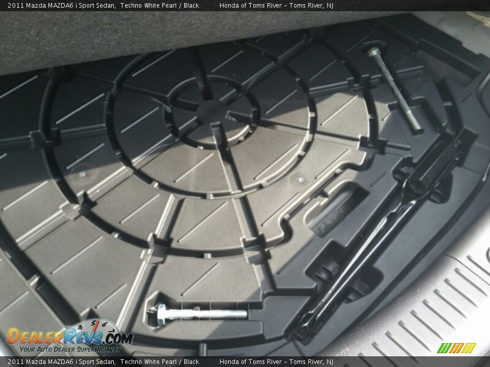 2011 Mazda MAZDA6 i Sport Sedan Techno White Pearl / Black Photo #22