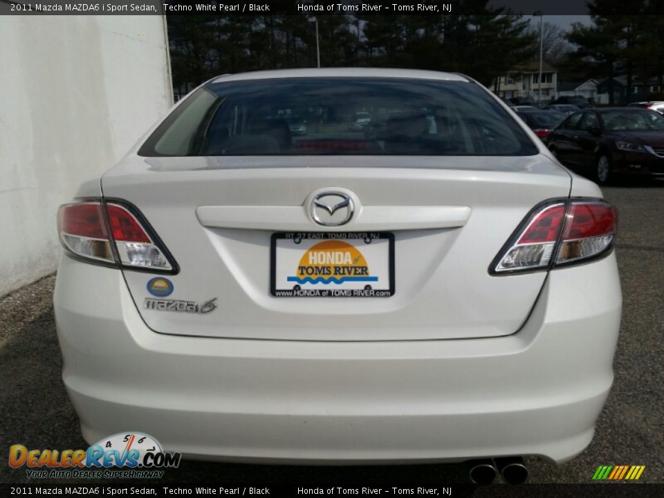 2011 Mazda MAZDA6 i Sport Sedan Techno White Pearl / Black Photo #23