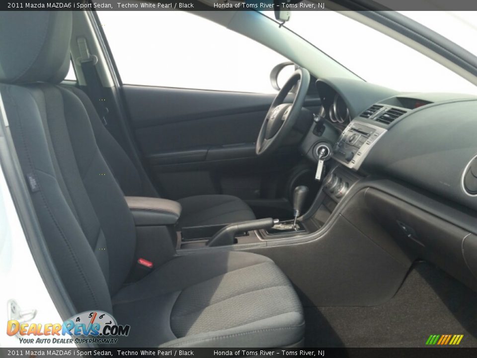 2011 Mazda MAZDA6 i Sport Sedan Techno White Pearl / Black Photo #28