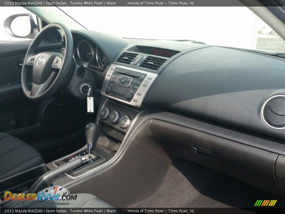 2011 Mazda MAZDA6 i Sport Sedan Techno White Pearl / Black Photo #29