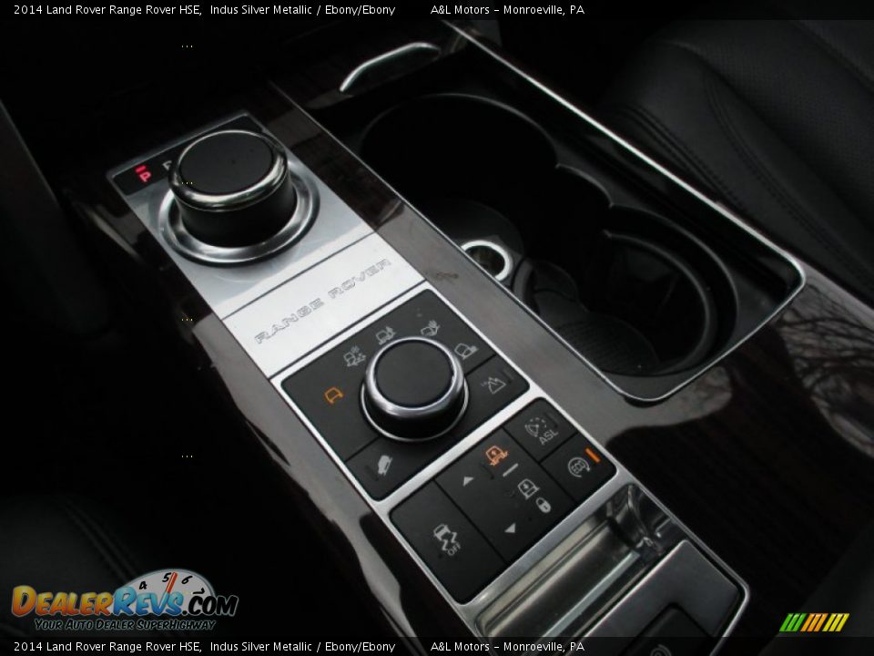 Controls of 2014 Land Rover Range Rover HSE Photo #15