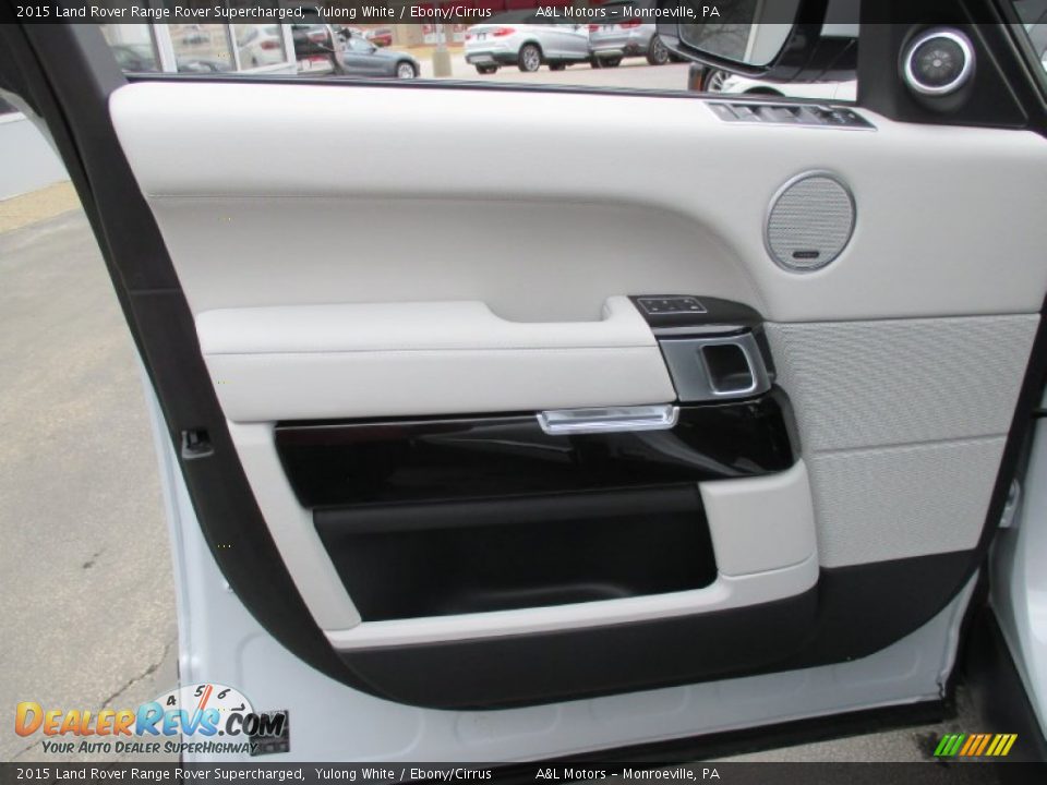 Door Panel of 2015 Land Rover Range Rover Supercharged Photo #10