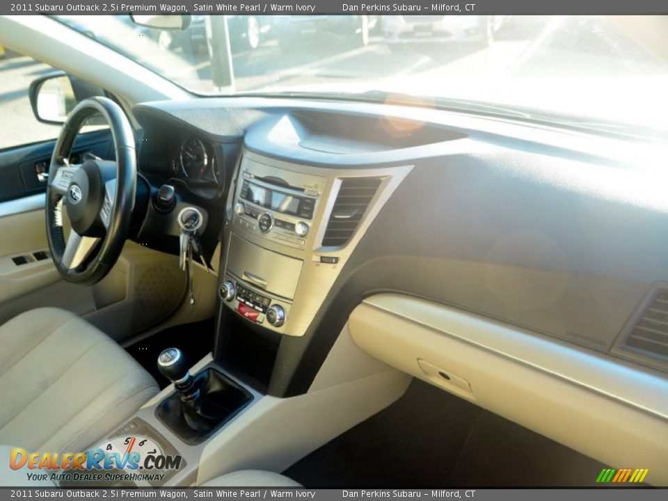2011 Subaru Outback 2.5i Premium Wagon Satin White Pearl / Warm Ivory Photo #9