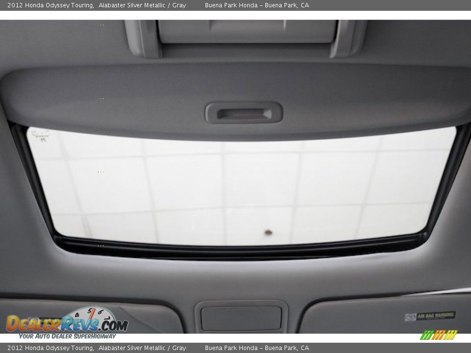 2012 Honda Odyssey Touring Alabaster Silver Metallic / Gray Photo #15