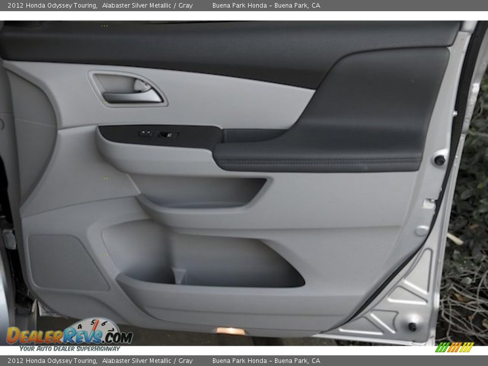 2012 Honda Odyssey Touring Alabaster Silver Metallic / Gray Photo #31