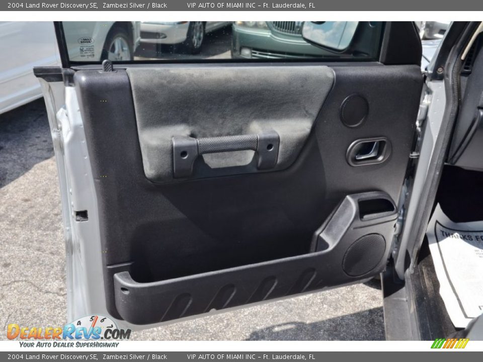Door Panel of 2004 Land Rover Discovery SE Photo #30
