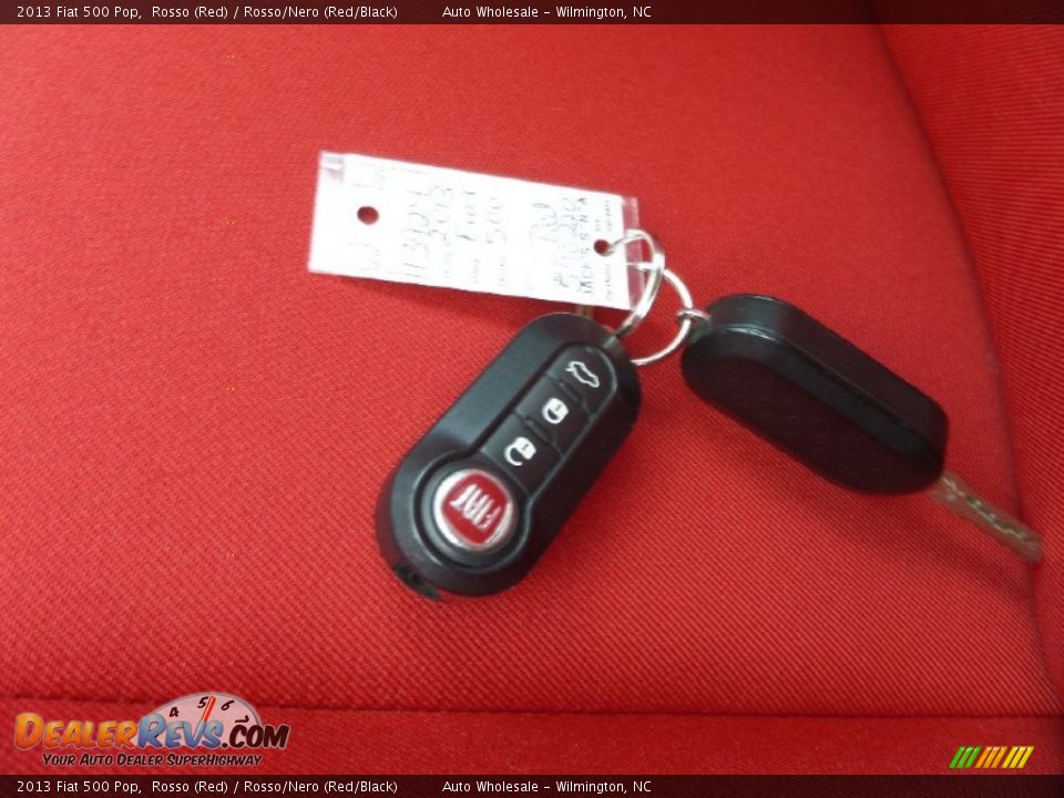 2013 Fiat 500 Pop Rosso (Red) / Rosso/Nero (Red/Black) Photo #20