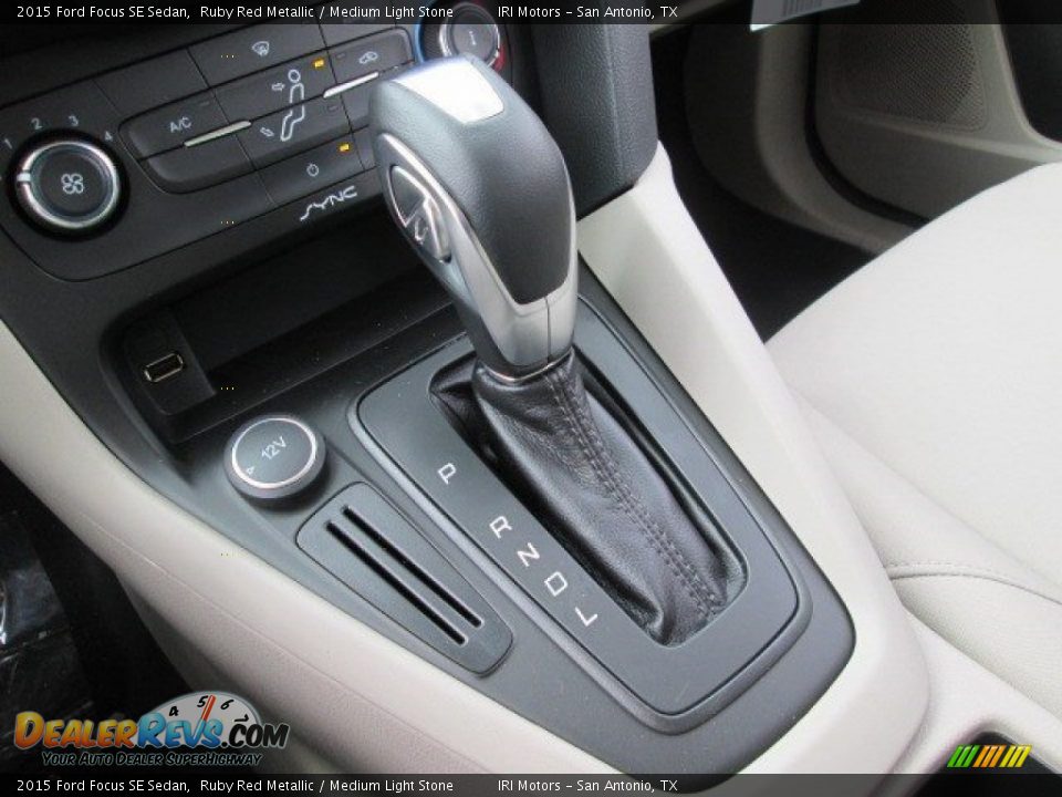 2015 Ford Focus SE Sedan Ruby Red Metallic / Medium Light Stone Photo #21