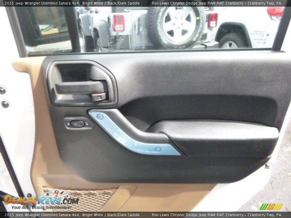 2015 Jeep Wrangler Unlimited Sahara 4x4 Bright White / Black/Dark Saddle Photo #11