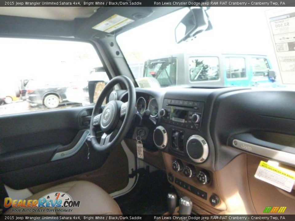 2015 Jeep Wrangler Unlimited Sahara 4x4 Bright White / Black/Dark Saddle Photo #12