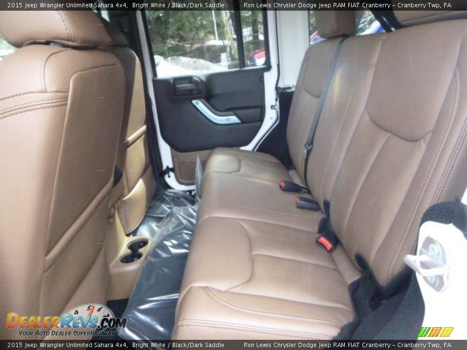 2015 Jeep Wrangler Unlimited Sahara 4x4 Bright White / Black/Dark Saddle Photo #15