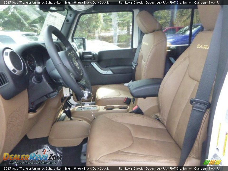 2015 Jeep Wrangler Unlimited Sahara 4x4 Bright White / Black/Dark Saddle Photo #16