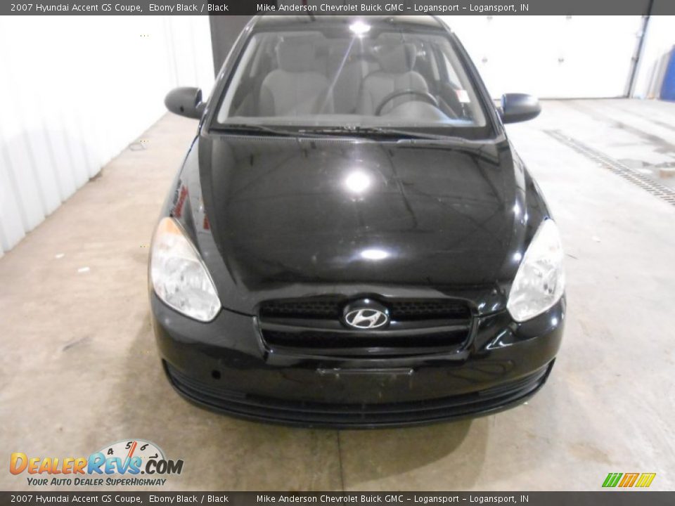 2007 Hyundai Accent GS Coupe Ebony Black / Black Photo #2