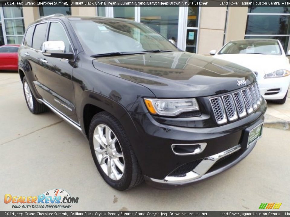 Front 3/4 View of 2014 Jeep Grand Cherokee Summit Photo #5