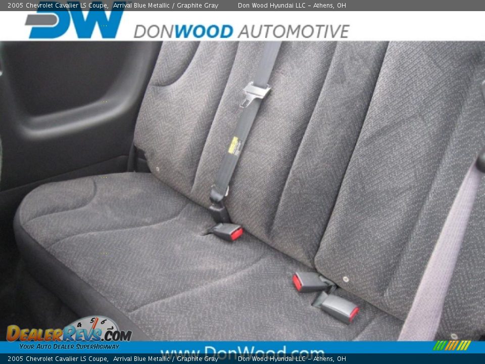 2005 Chevrolet Cavalier LS Coupe Arrival Blue Metallic / Graphite Gray Photo #7