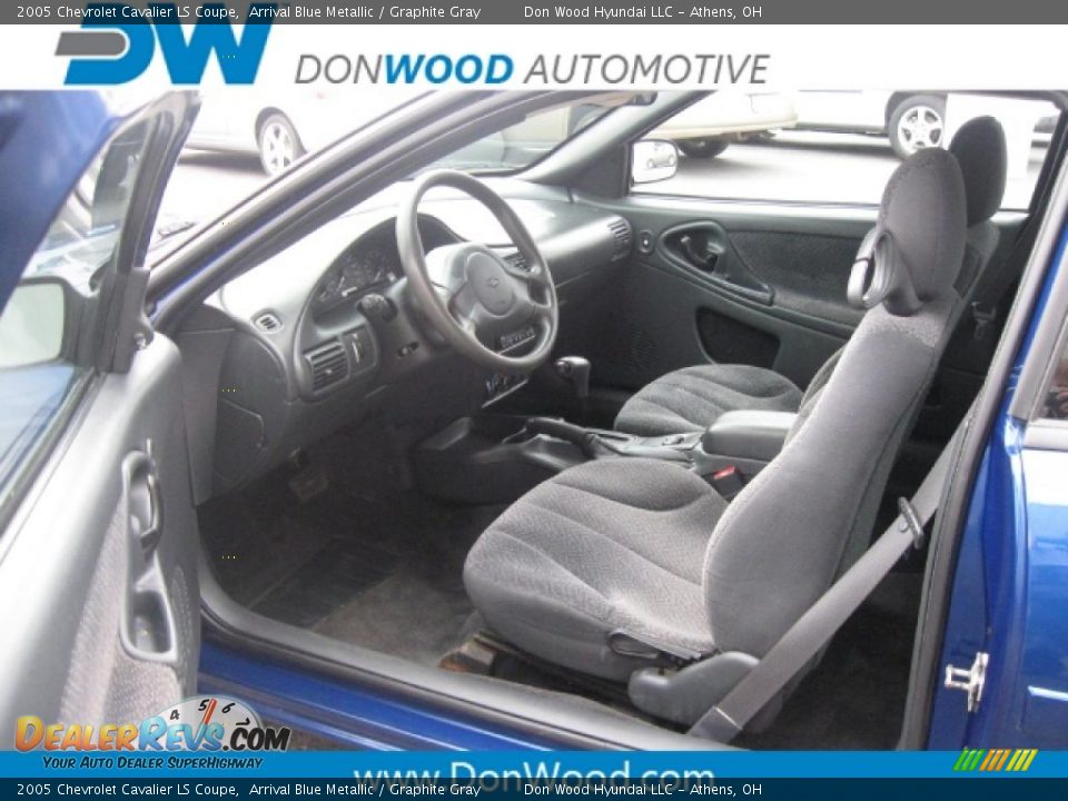 2005 Chevrolet Cavalier LS Coupe Arrival Blue Metallic / Graphite Gray Photo #9