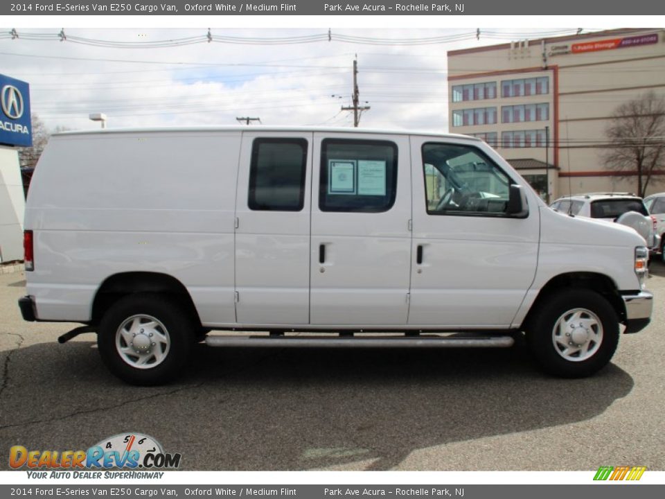 2014 Ford E-Series Van E250 Cargo Van Oxford White / Medium Flint Photo #2