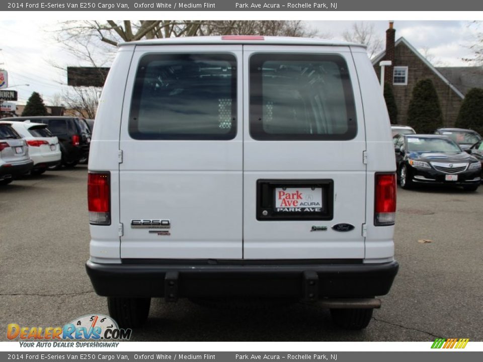 2014 Ford E-Series Van E250 Cargo Van Oxford White / Medium Flint Photo #4