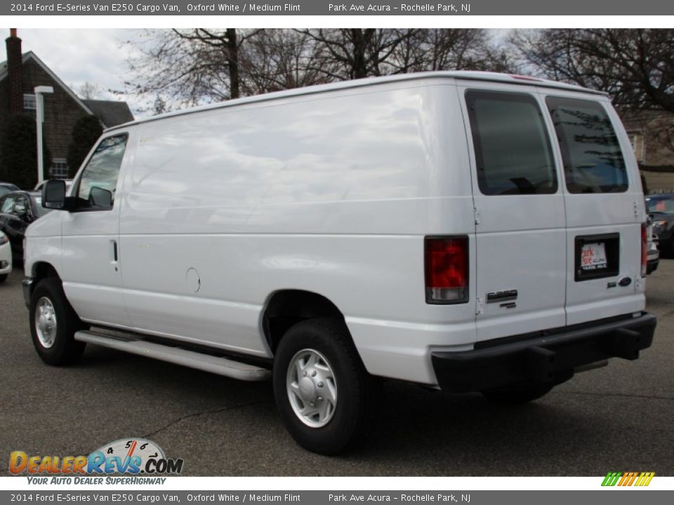 2014 Ford E-Series Van E250 Cargo Van Oxford White / Medium Flint Photo #5